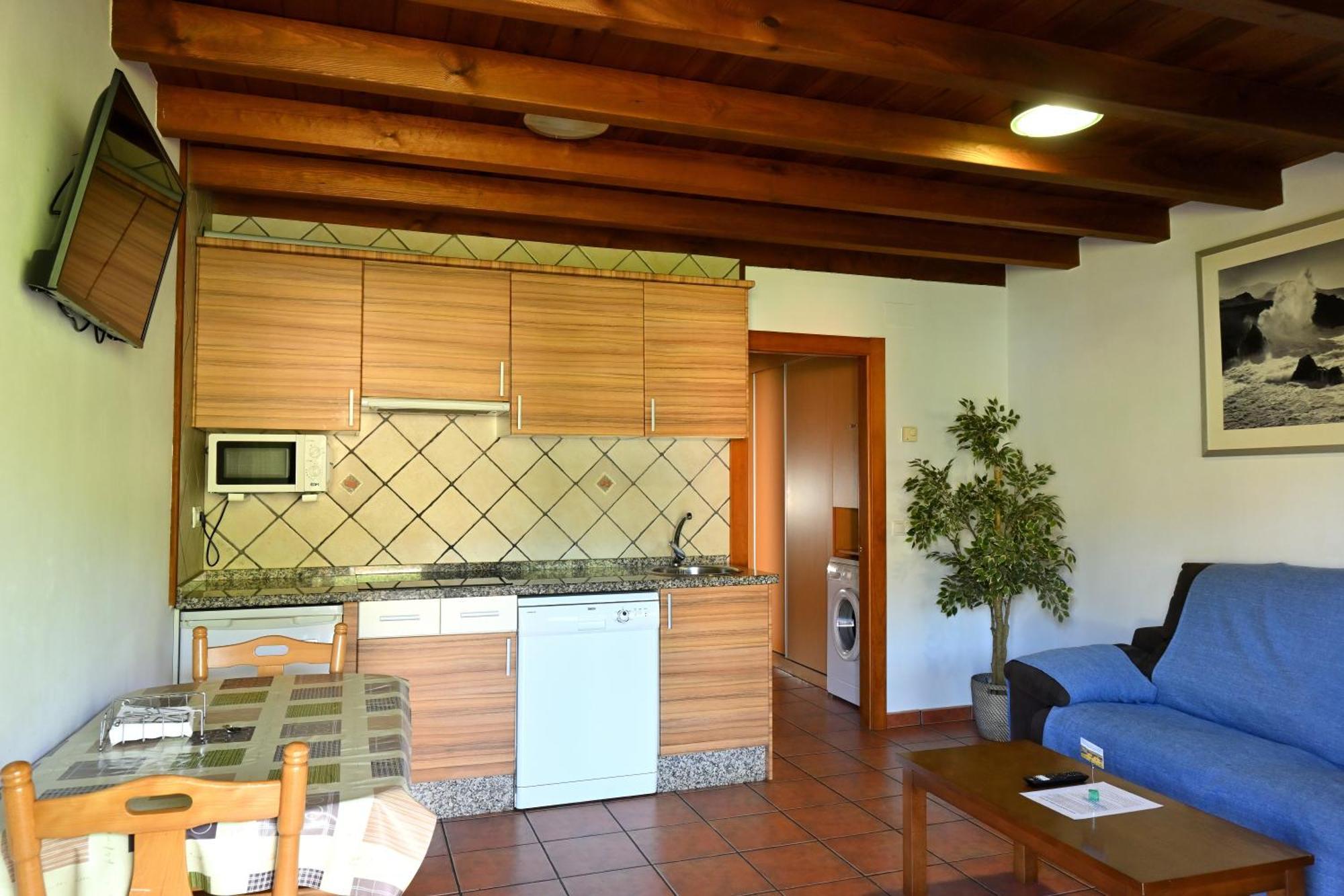 Apartamentos Aires De Avin - Onis エクステリア 写真